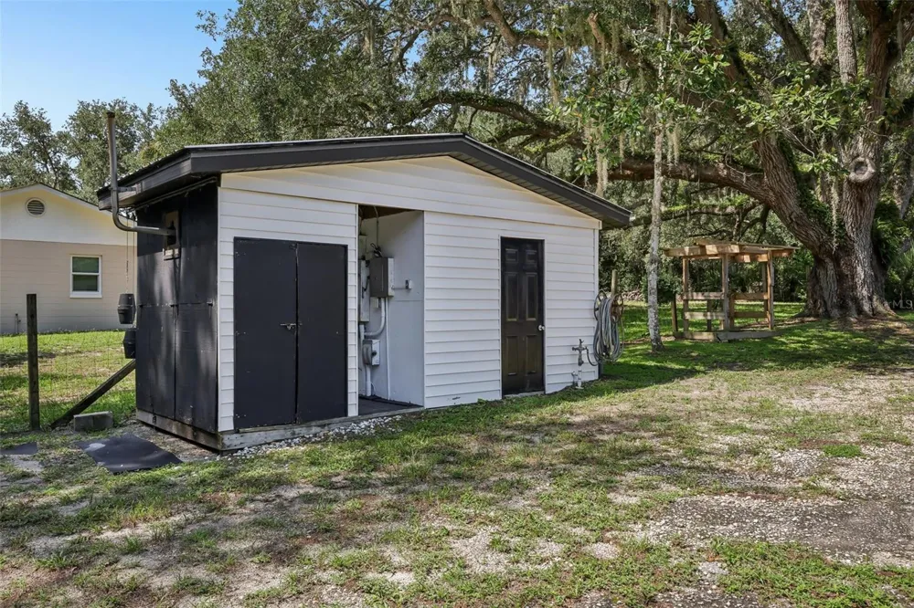 209 JASPER STREET Bushnell, FL 33513
