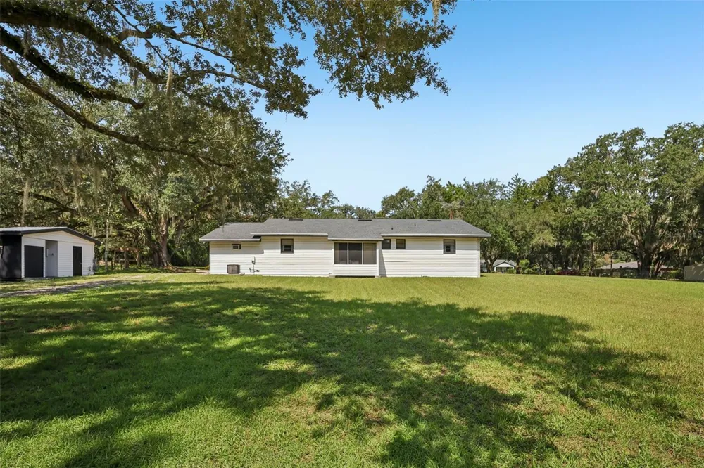 209 JASPER STREET Bushnell, FL 33513