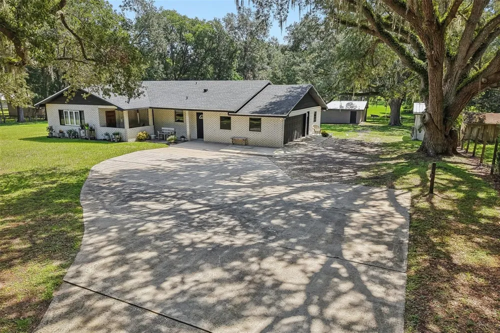 209 JASPER STREET Bushnell, FL 33513