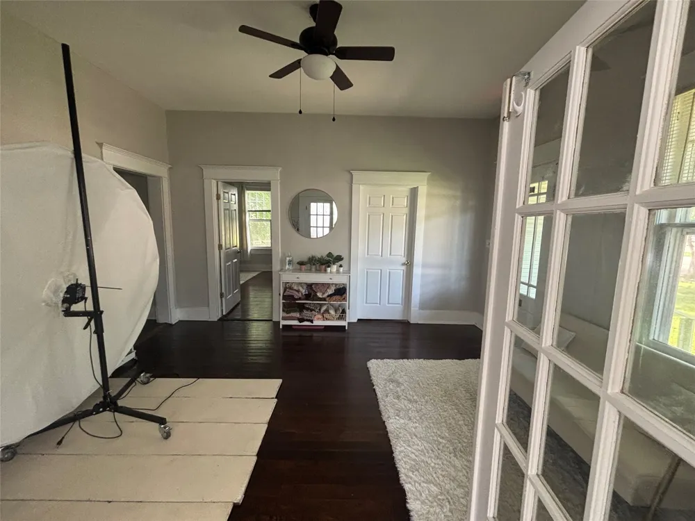 311 W Sam Rayburn Drive Bonham, TX 75418