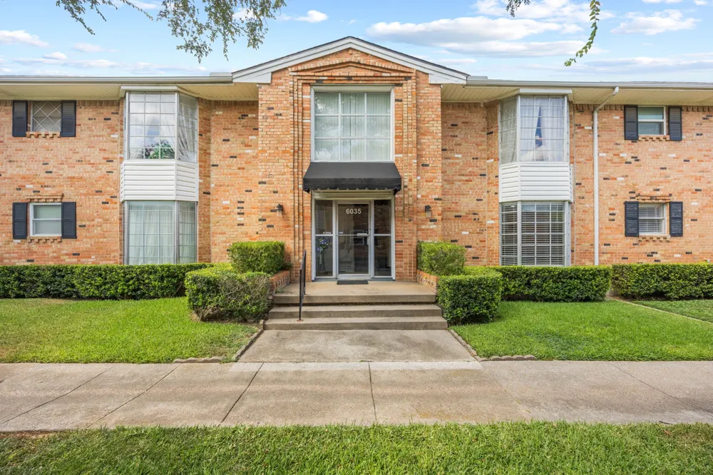 6035 Sandhurst Lane #B Dallas, TX 75206