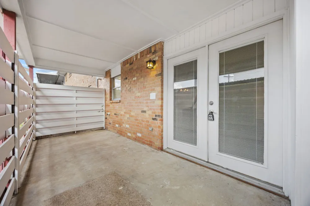 6035 Sandhurst Lane #B Dallas, TX 75206