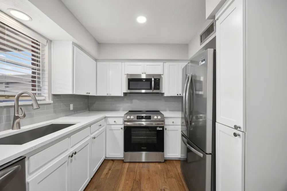 6035 Sandhurst Lane #B Dallas, TX 75206