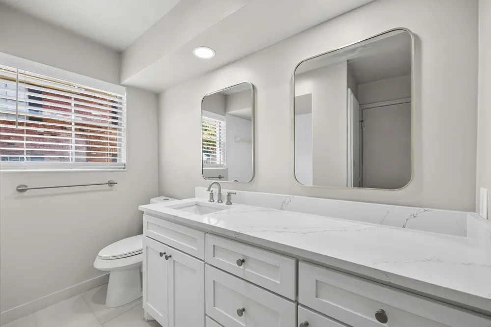 6035 Sandhurst Lane #B Dallas, TX 75206