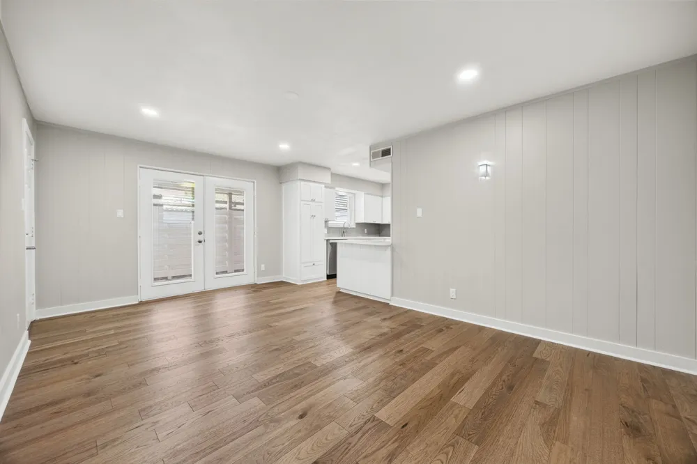 6035 Sandhurst Lane #B Dallas, TX 75206