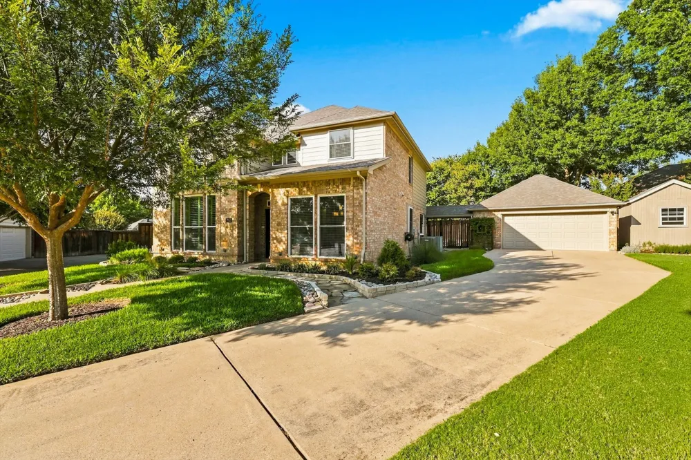 8809 Hedge Row Court North Richland Hills, TX 76182