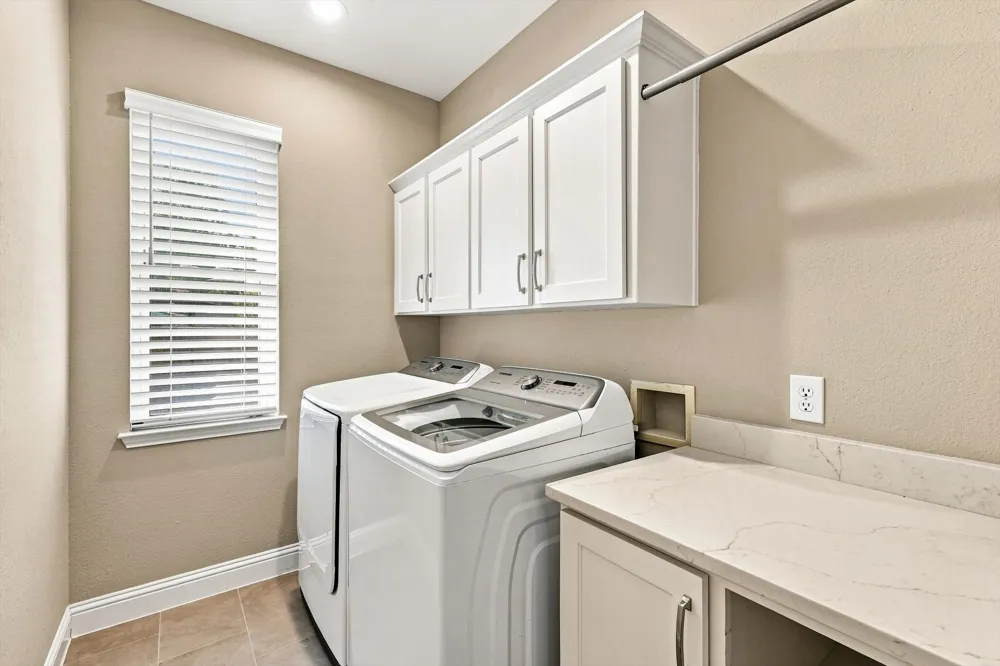 8809 Hedge Row Court North Richland Hills, TX 76182
