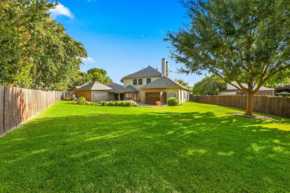 8809 Hedge Row Court North Richland Hills, TX 76182