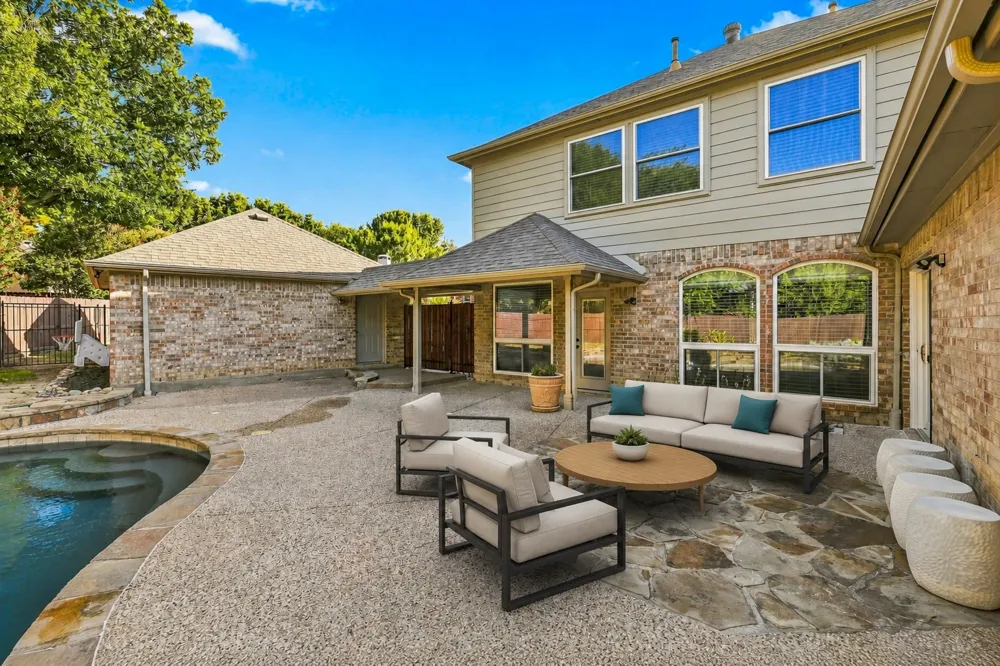 8809 Hedge Row Court North Richland Hills, TX 76182