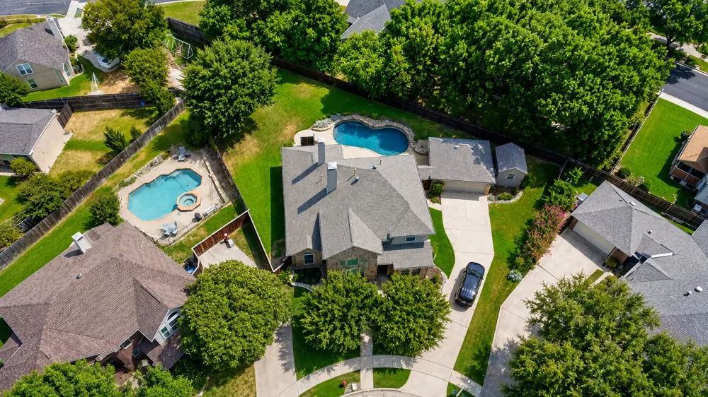 8809 Hedge Row Court North Richland Hills, TX 76182