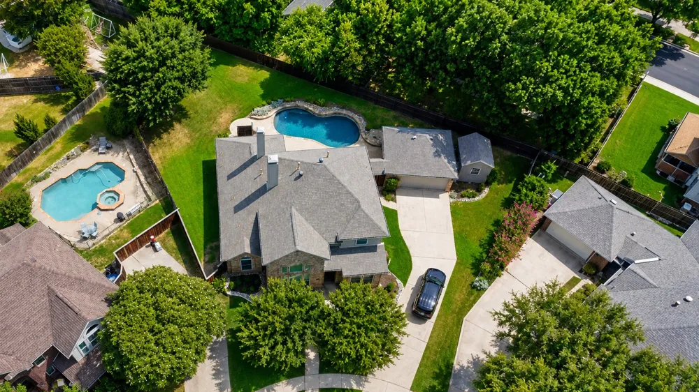 8809 Hedge Row Court North Richland Hills, TX 76182