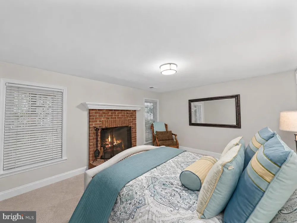 11412 NIGHT STAR WAY Reston, VA 20194
