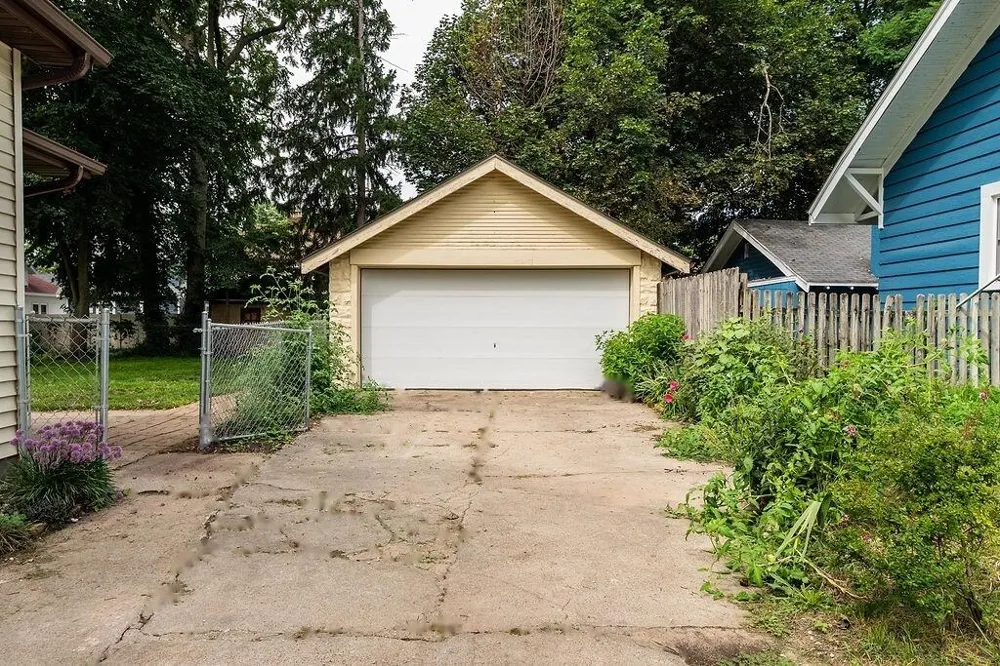 1909 Linden Avenue SE Grand Rapids, MI 49507