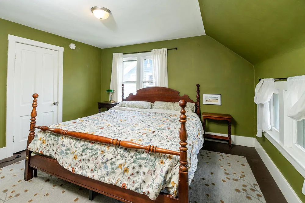 1909 Linden Avenue SE Grand Rapids, MI 49507