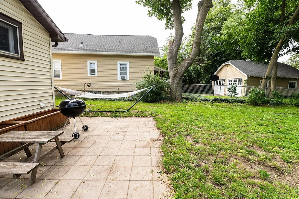 1909 Linden Avenue SE Grand Rapids, MI 49507