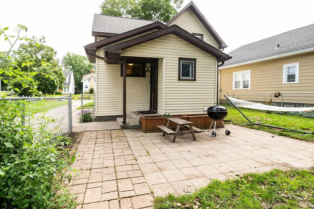 1909 Linden Avenue SE Grand Rapids, MI 49507
