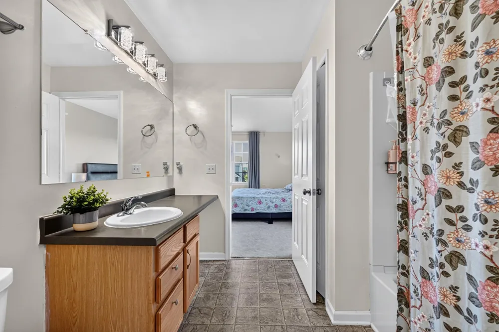 9168 Parkland Drive Ypsilanti, MI 48197