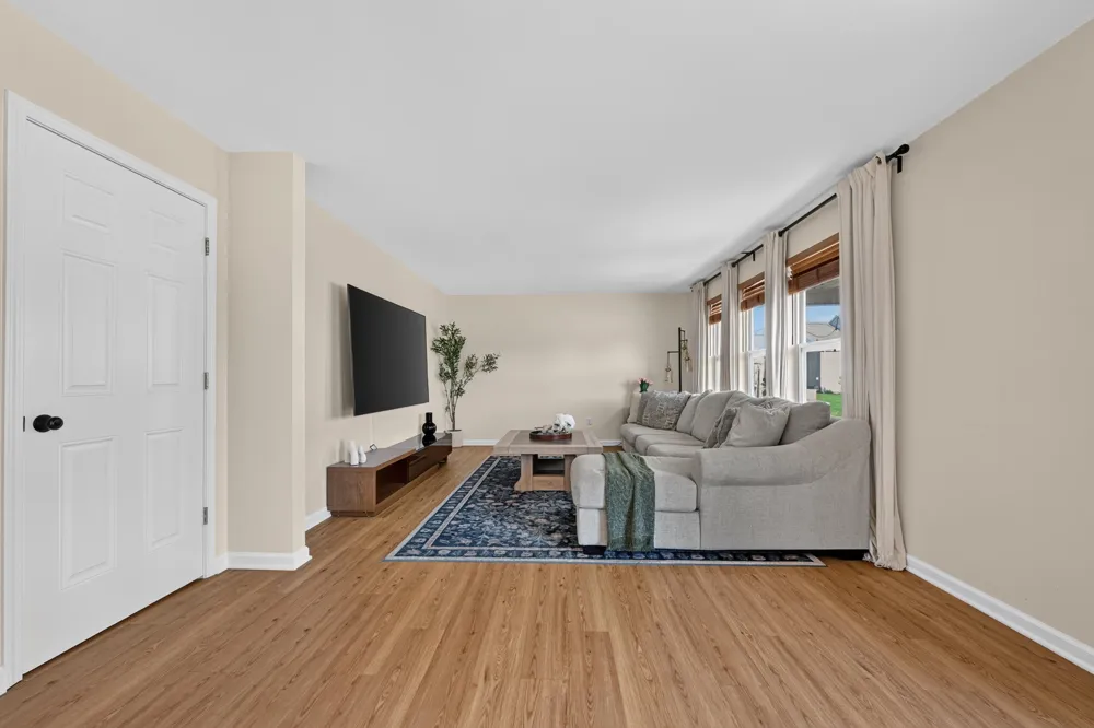 9168 Parkland Drive Ypsilanti, MI 48197