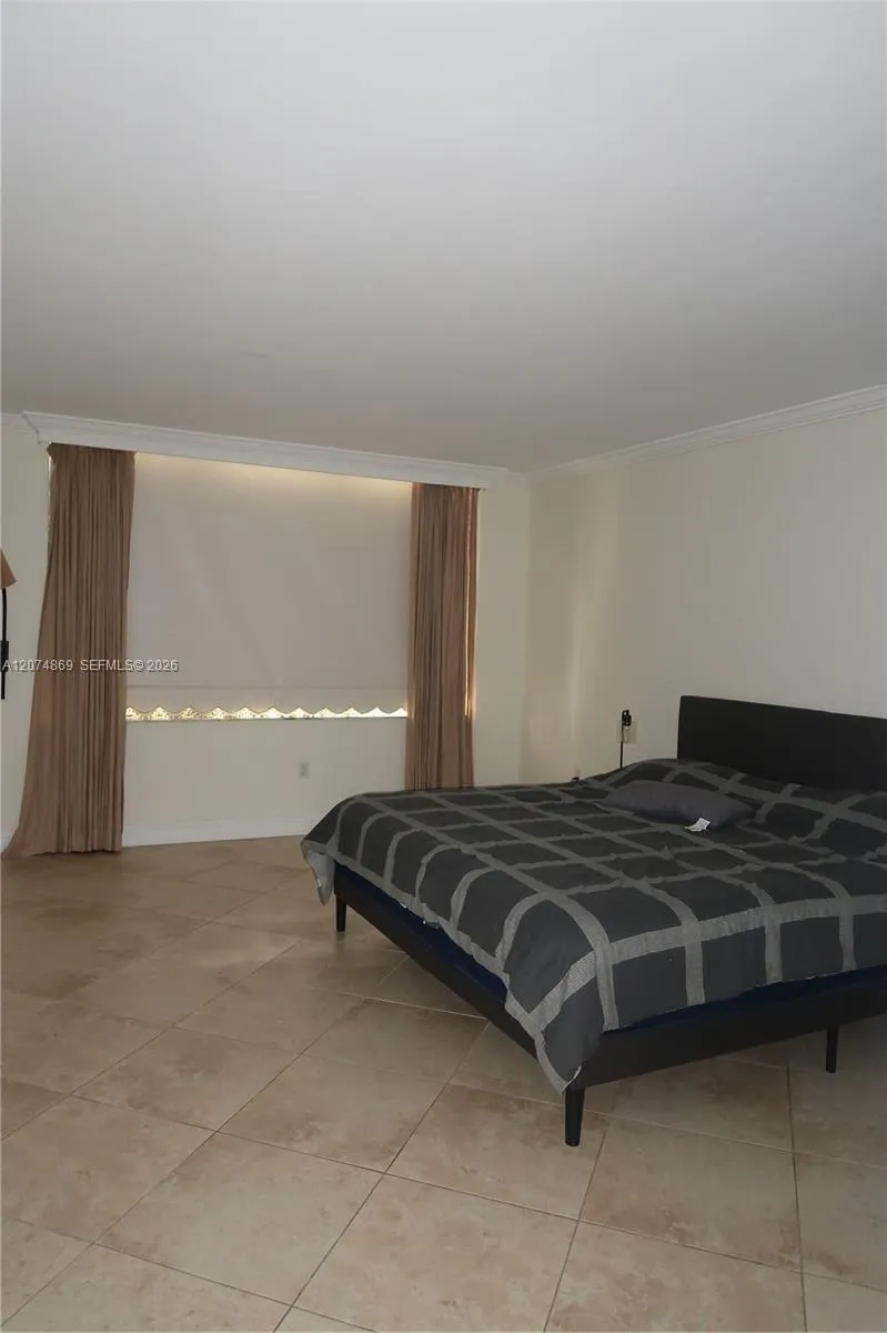 9801 Collins Ave #14T Bal Harbour, FL 33154