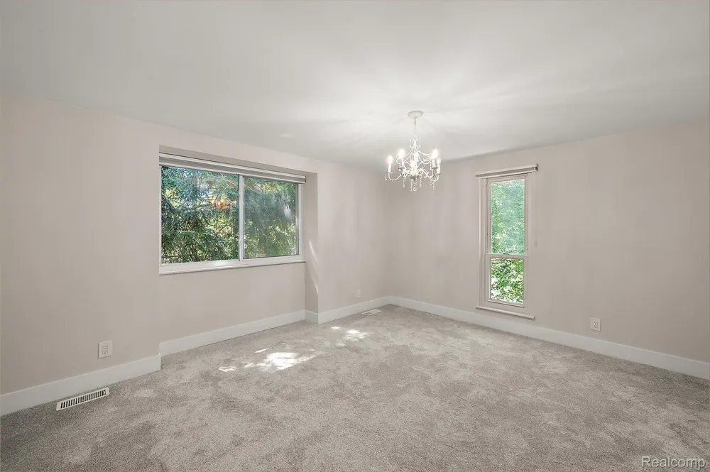 169 E Long Lake Road Bloomfield Hills City, MI 48304