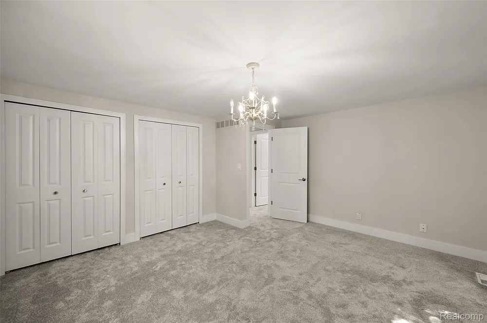169 E Long Lake Road Bloomfield Hills City, MI 48304