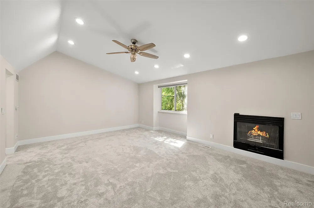 169 E Long Lake Road Bloomfield Hills City, MI 48304