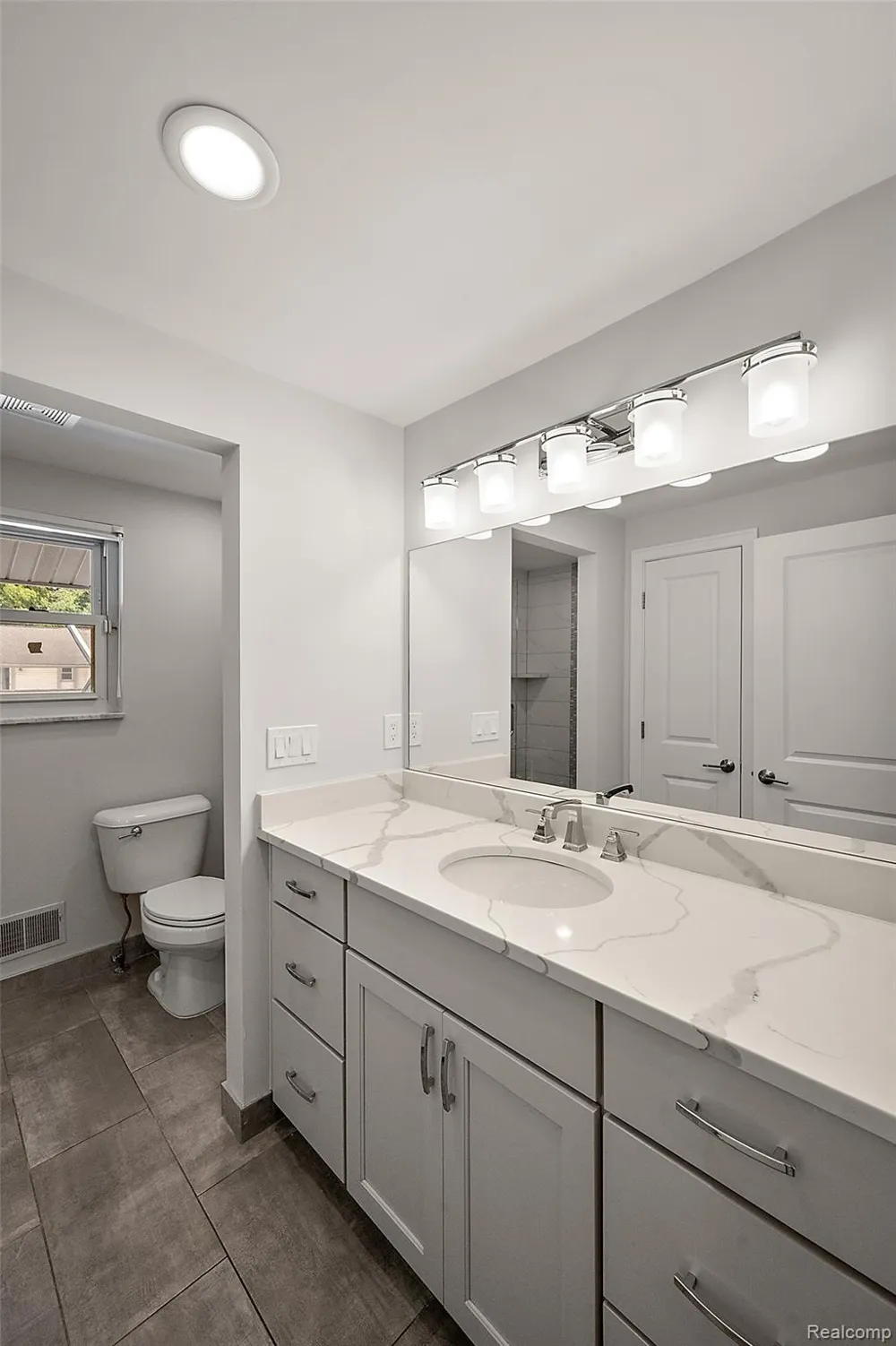 169 E Long Lake Road Bloomfield Hills City, MI 48304
