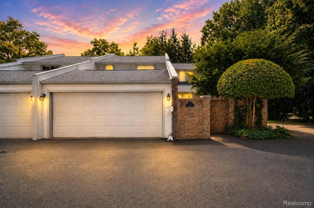 169 E Long Lake Road Bloomfield Hills City, MI 48304