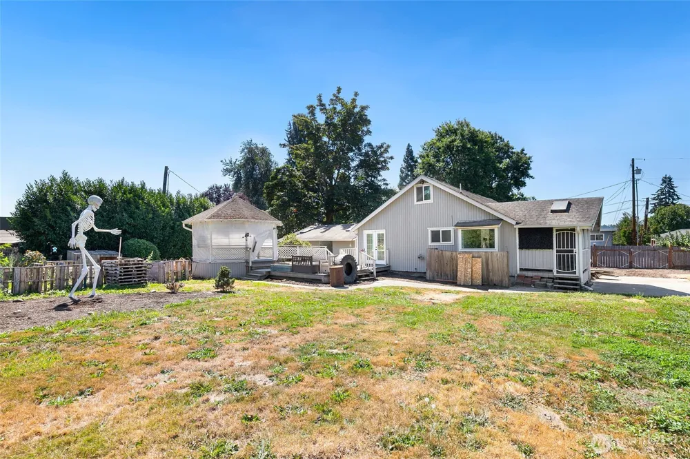 3106 C STREET SE Auburn, WA 98002