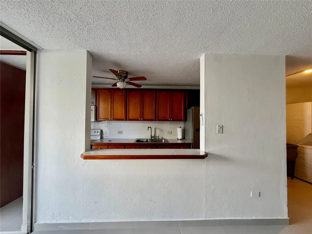 177 Road VANDA #B1 Guaynabo, PR 00966