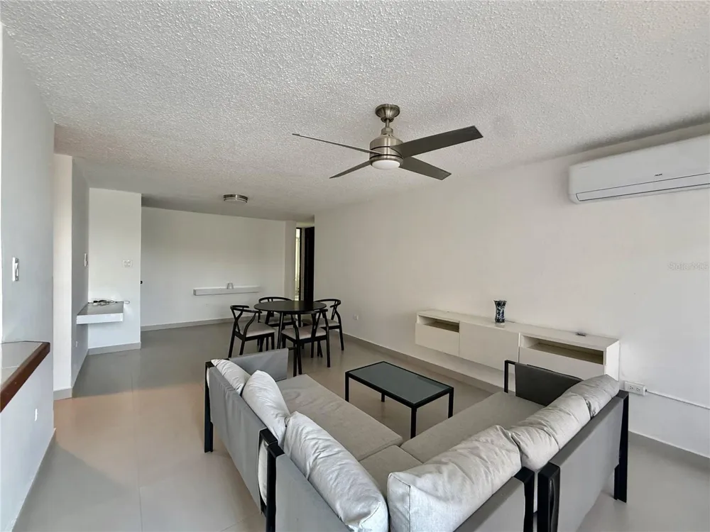 177 Road VANDA #B1 Guaynabo, PR 00966