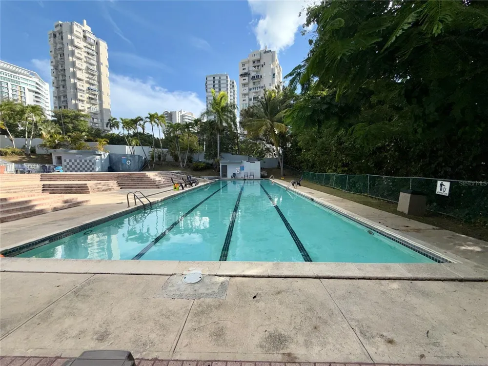 177 Road VANDA #B1 Guaynabo, PR 00966