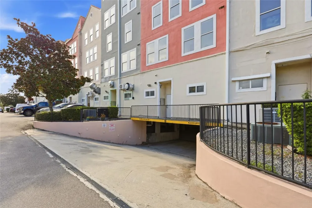 101 PALM HARBOR PKWY #B418 Palm Coast, FL 32137