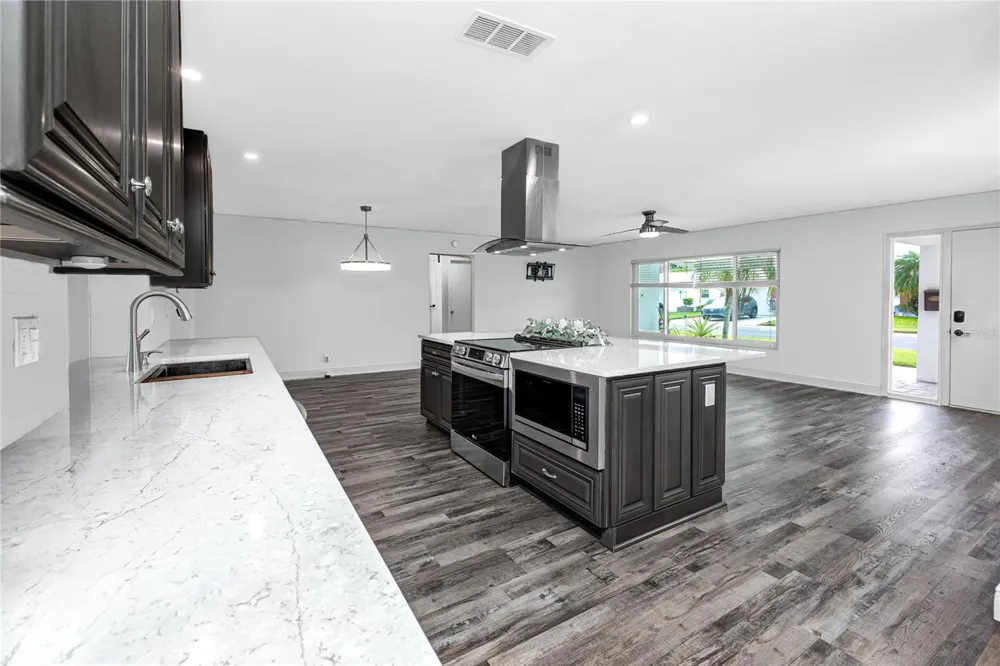 3455 100TH AVENUE Pinellas Park, FL 33782