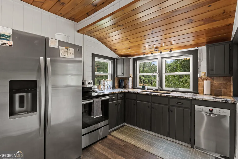 30 Seabolt DR Morganton, GA 30560