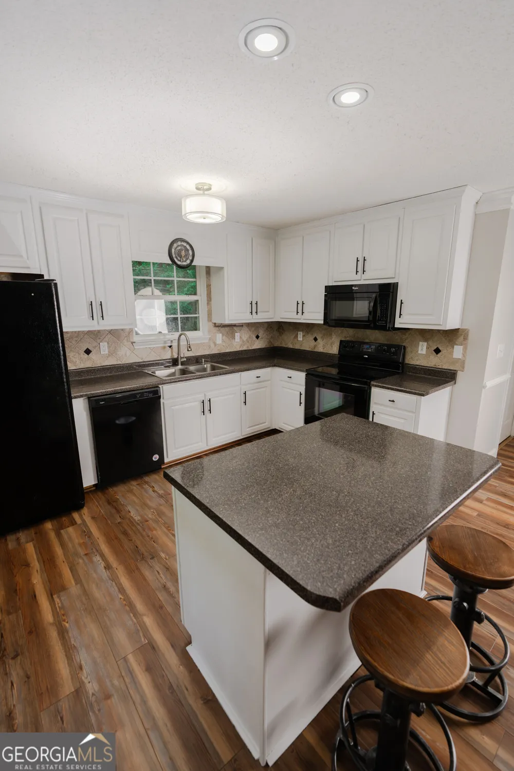 211 Sunfish TRL Eatonton, GA 31024