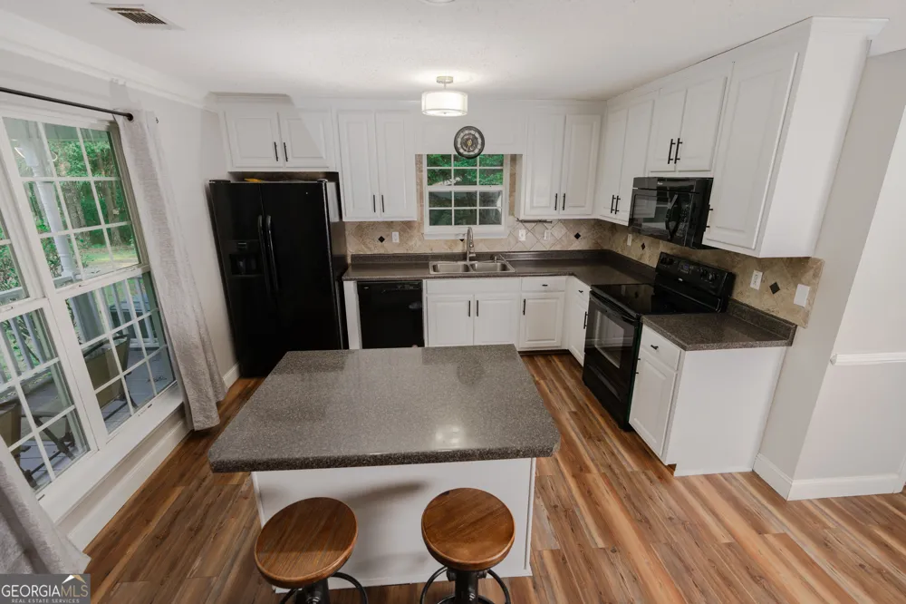 211 Sunfish TRL Eatonton, GA 31024