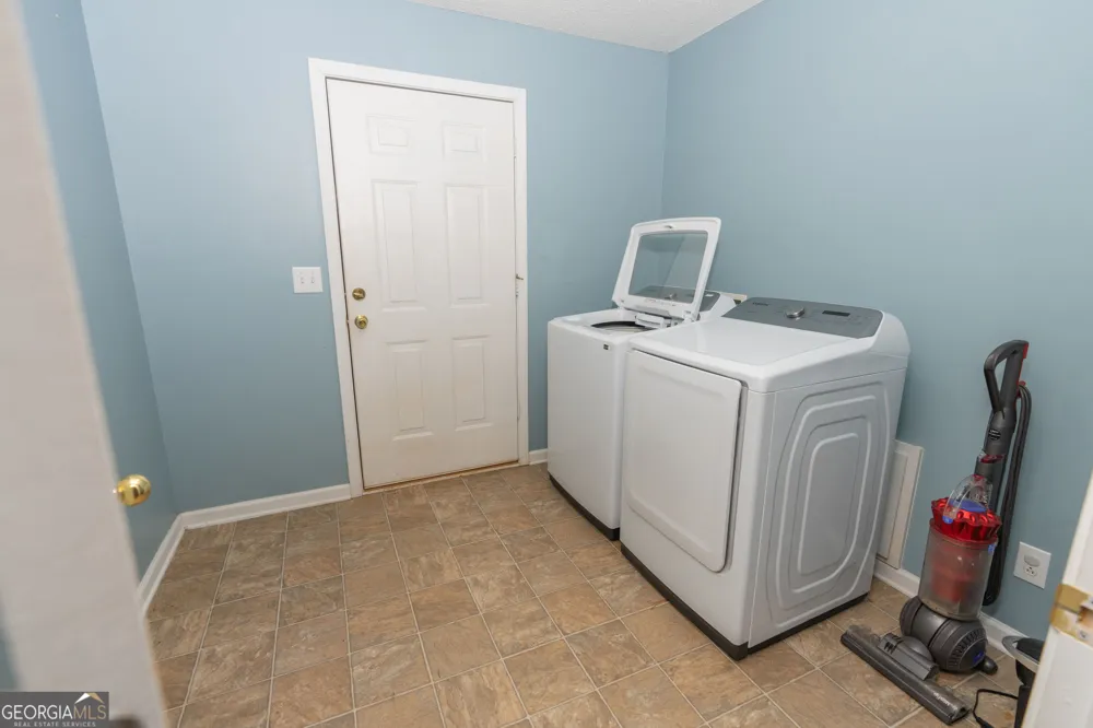 211 Sunfish TRL Eatonton, GA 31024