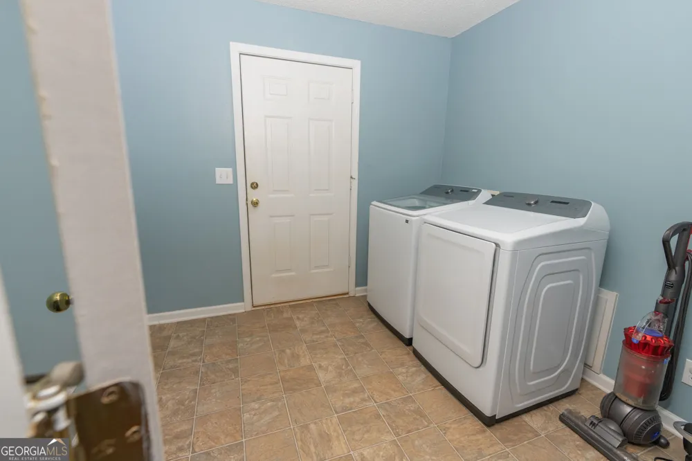 211 Sunfish TRL Eatonton, GA 31024