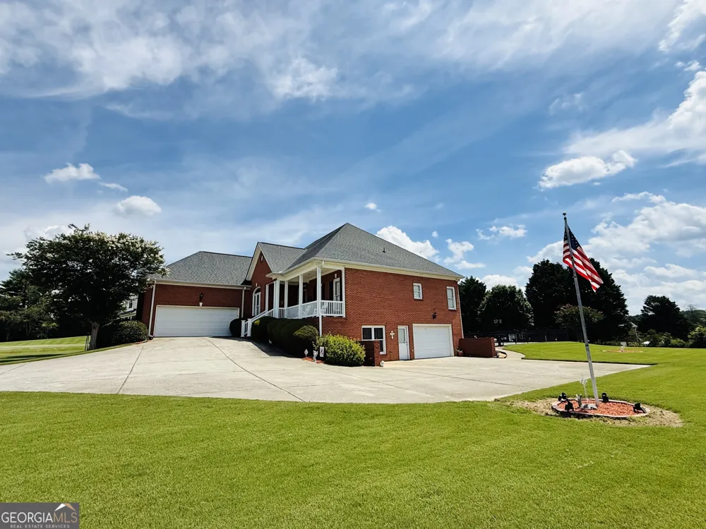 2909 N Sharon Church RD Loganville, GA 30052