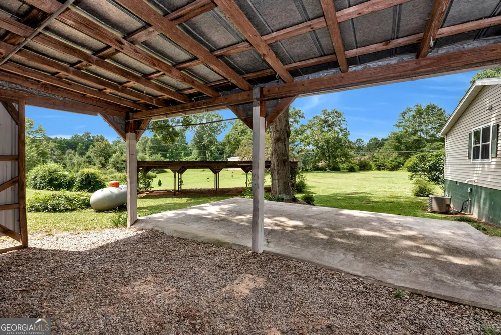 1707 Buena Vista DR Toccoa, GA 30577