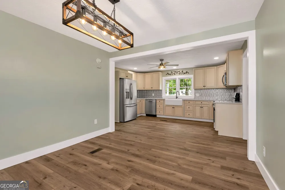 1707 Buena Vista DR Toccoa, GA 30577