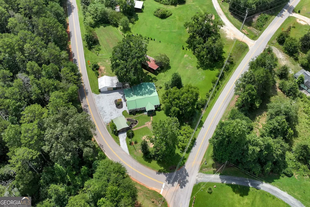 1707 Buena Vista DR Toccoa, GA 30577