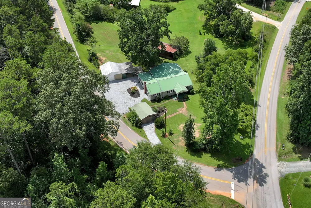 1707 Buena Vista DR Toccoa, GA 30577