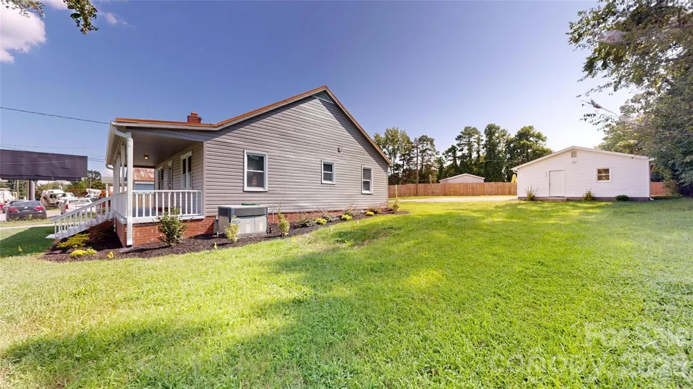 2106 Statesville Highway Mooresville, NC 28115
