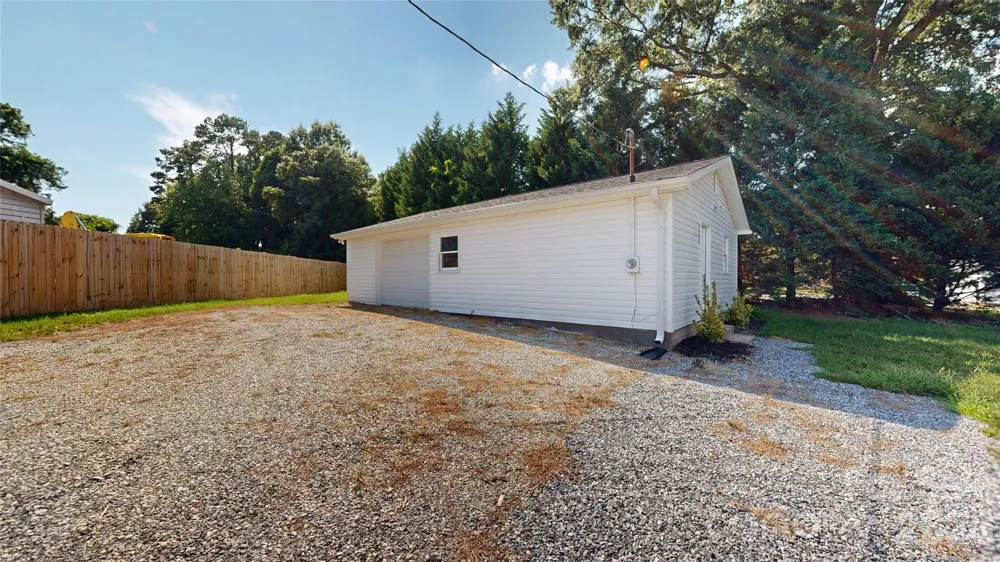 2106 Statesville Highway Mooresville, NC 28115
