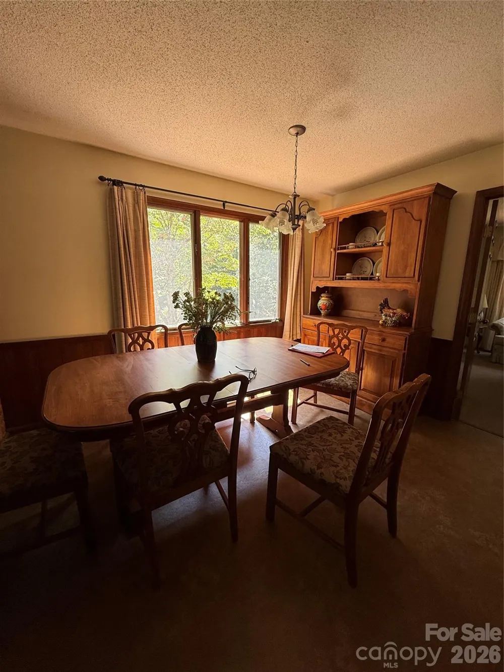 2015 39th Avenue NE Hickory, NC 28601