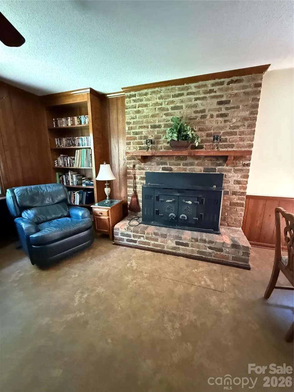 2015 39th Avenue NE Hickory, NC 28601