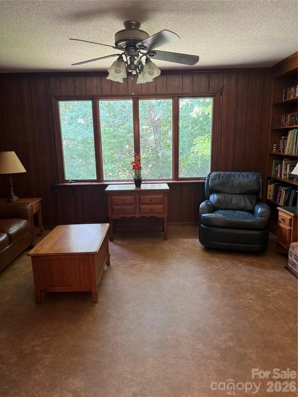 2015 39th Avenue NE Hickory, NC 28601