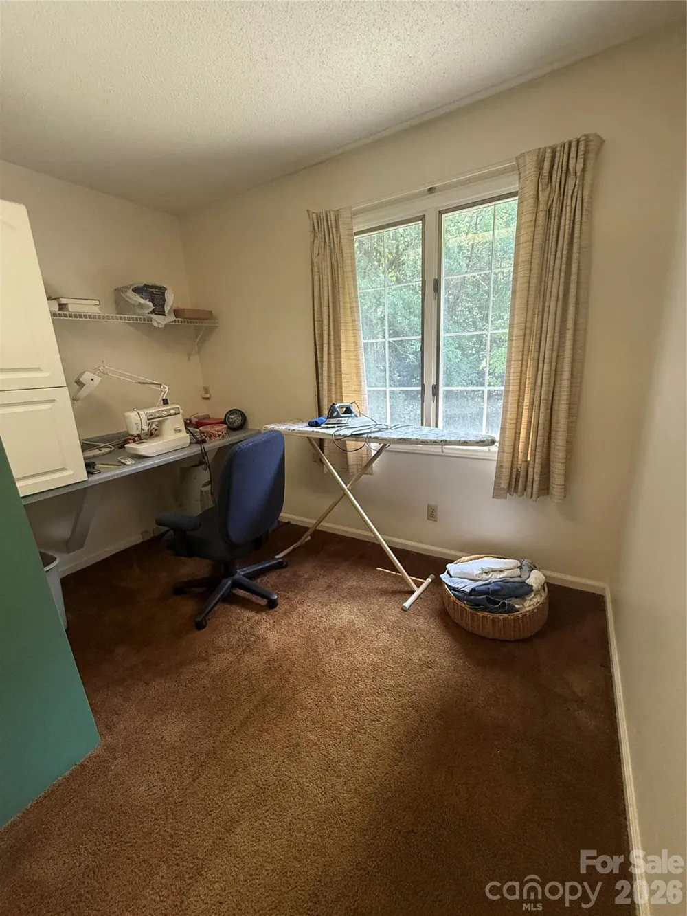 2015 39th Avenue NE Hickory, NC 28601